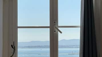 Economy Double Room, Ocean View | Interior