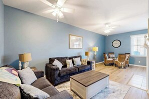 TV, fireplace - Bayside Resort townhouse with private gas grill and golf on-site (Selbyville)