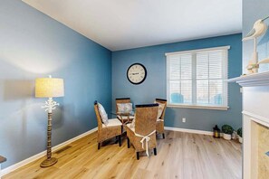 Dining - Bayside Resort townhouse with private gas grill and golf on-site (Selbyville)