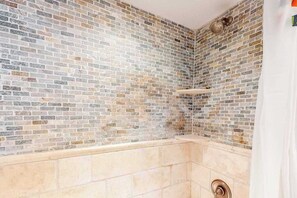 Shower, towels - 8th floor Sea Colony Oceancondo w/ balcony, elevator, and gym (Bethany Beach)