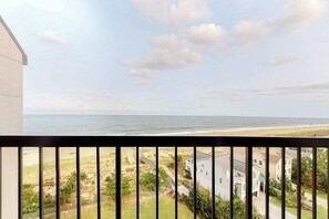 Property grounds - 8th floor Sea Colony Oceancondo w/ balcony, elevator, and gym (Bethany Beach)