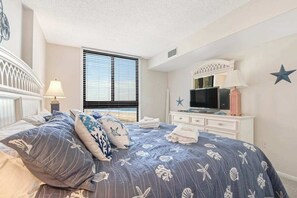 Iron/ironing board, WiFi, bed sheets - Sea Colony Ocean 5th floor condo w/ gym, elevator, and free WiFi (Bethany Beach)