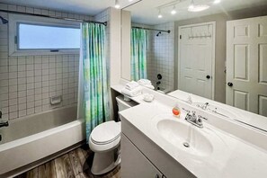 Shower, hair dryer, towels - Sea Colony Tennis First-Floor Condo w/ Gym & Basketball Court (Bethany Beach)