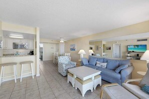 TV, DVD player, offices - Sea Colony Ocean 2nd floor condo w/ elevator, tennis court, and basketball court (Bethany Beach)