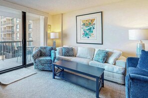 TV, DVD player, offices - Sea Colony Ocean 2nd floor condo w/ pool, basketball court, and free WiFi (Bethany Beach)