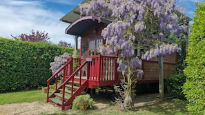 Exterior - Gîte Cannelle for 2, near Honfleur with pool (Fatouville-Grestain)