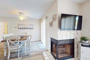 Dining - Sea Colony Tennis 1st-floor condo with gym, tennis court & private beach (Bethany Beach)