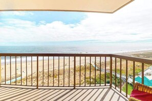 Property grounds - Sea Colony Ocean 8th floor condo w/ gym, tennis court, and balcony (Bethany Beach)