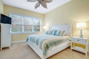 Iron/ironing board, WiFi, bed sheets - Bayside Resort house w/ golf on-site, private gas grill, pool & basketball court (Selbyville)