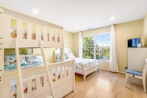 Iron/ironing board, WiFi, bed sheets - Bayside Resort townhouse with golf on-site, pool access, fireplace, & central AC (Selbyville)