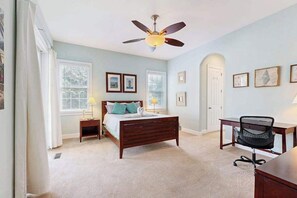 Iron/ironing board, WiFi, bed sheets - Bayside Resort house with pool, lakefront, golf on-site, & tennis court (Selbyville)