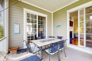 Outdoor dining - Bayside Resort house with pool, lakefront, golf on-site, & tennis court (Selbyville)