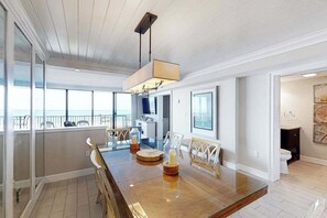 Dining - Sea Colony Ocean 4th floor condo w/ balcony, tennis court, and free WiFi (Bethany Beach)