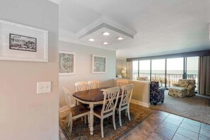 Dining - Sea Colony Ocean 4th floor condo w/ gym, elevator, and tennis court (Bethany Beach)