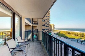 Property grounds - Sea Colony Ocean 4th floor condo w/ gym, elevator, and tennis court (Bethany Beach)