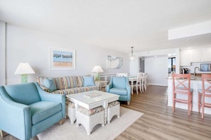 TV, DVD player, offices - Sea Colony Ocean 5th floor condo w/ shared sauna, elevator, and pool (Bethany Beach)