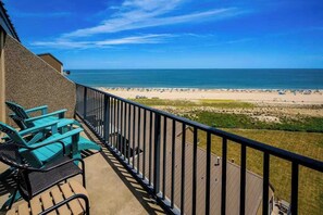 Property grounds - Sea Colony ninth floor condo with shared pool, hot tub & ocean views (Bethany Beach)