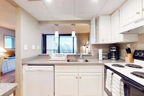 Fridge, microwave, oven, stovetop - Sea Colony Ocean 2nd floor condo w/ shared sauna, tennis court, and elevator (Bethany Beach)