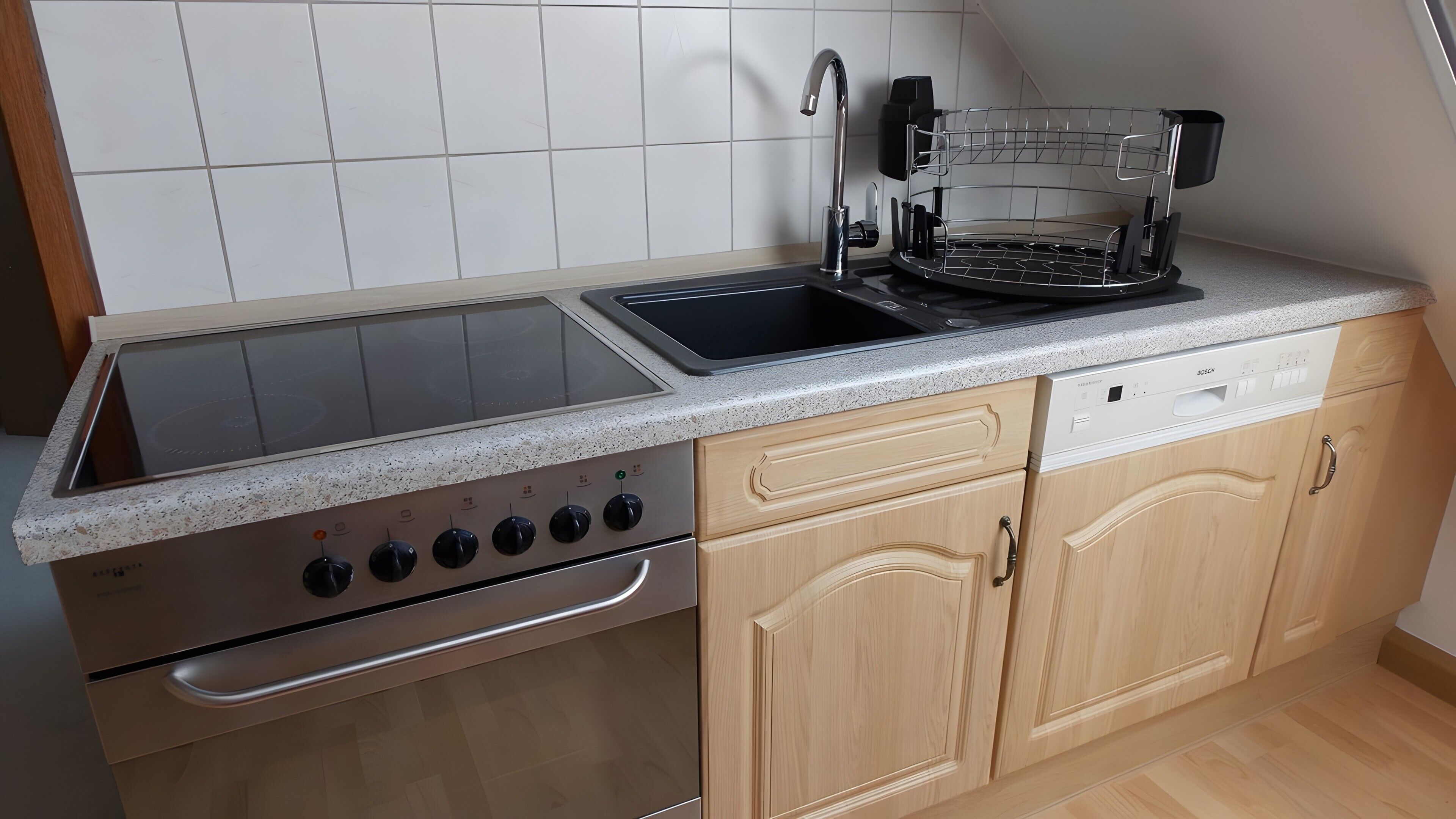 Kühlschrank, Ofen, Herdplatte, Geschirrspüler