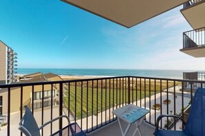 Property grounds - Sea Colony Ocean 5th floor condo w/ tennis court, and pool (Bethany Beach)