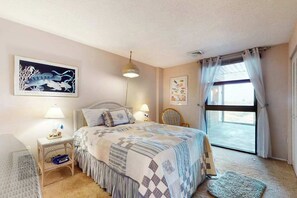 Iron/ironing board, WiFi, bed sheets, wheelchair access - Sea Colony 9th-floor ocean-view condo with elevator & balcony (Bethany Beach)