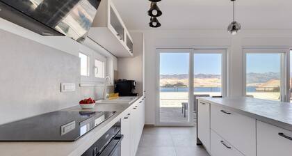 Villa Storia in Pag - Haus für 6-8 Personen