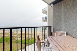 Property grounds - Sea Colony Ocean 7th floor condo with indoor/outdoor pools, tennis, & gym access (Bethany Beach)