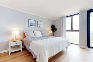 Iron/ironing board, WiFi, bed sheets - Sea Colony Ocean 7th floor condo with indoor/outdoor pools, tennis, & gym access (Bethany Beach)