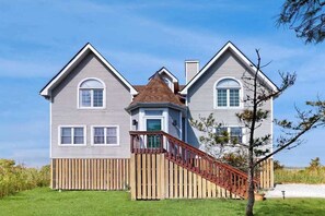 Exterior - Seatowne bayfront home w/ outdoor shower, community pool, tennis & pier (Fenwick Island)