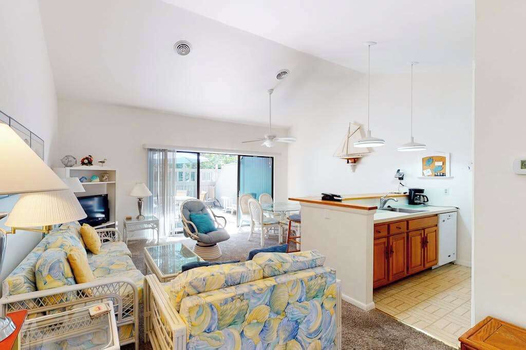TV, DVD player, offices