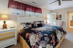 Iron/ironing board, WiFi, bed sheets - Sea Colony Tennis house with basketball court, sauna, fireplace, & gym (Bethany Beach)