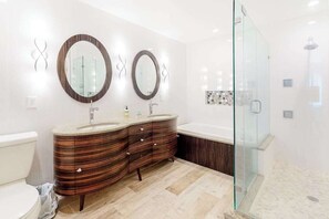 Een douche, een haardroger, handdoeken