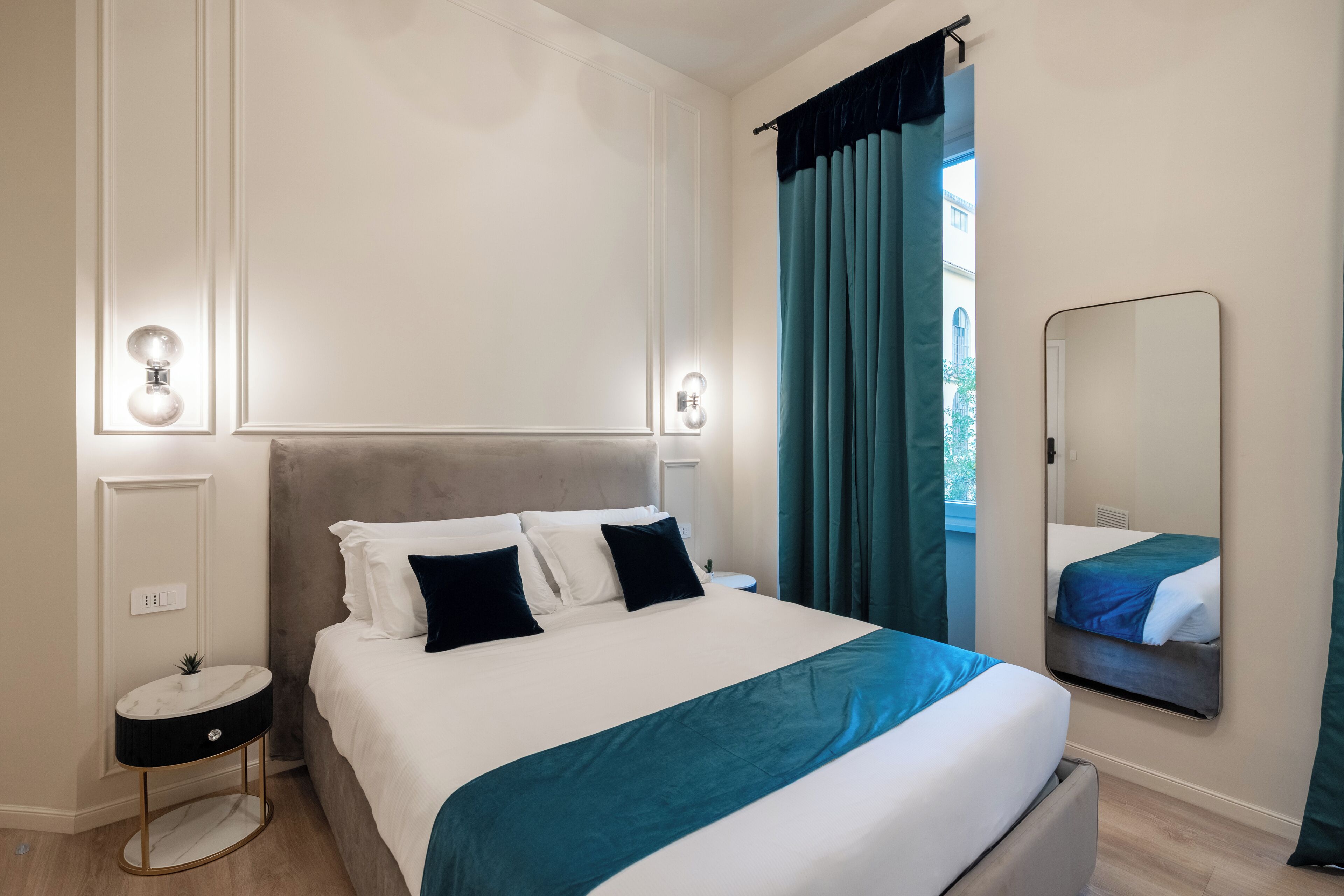 Luxe beddengoed, donsdekens, een kluis op de kamer, geluiddichte muren