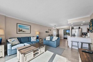 TV, offices - Sea Colony Ocean 5th floor condo w/ free WiFi, elevator, and balcony (Bethany Beach)