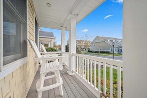 Property grounds - Bayside Resort house w/ pool, hot tub, gym, basketball court, and golf on-site (Selbyville)