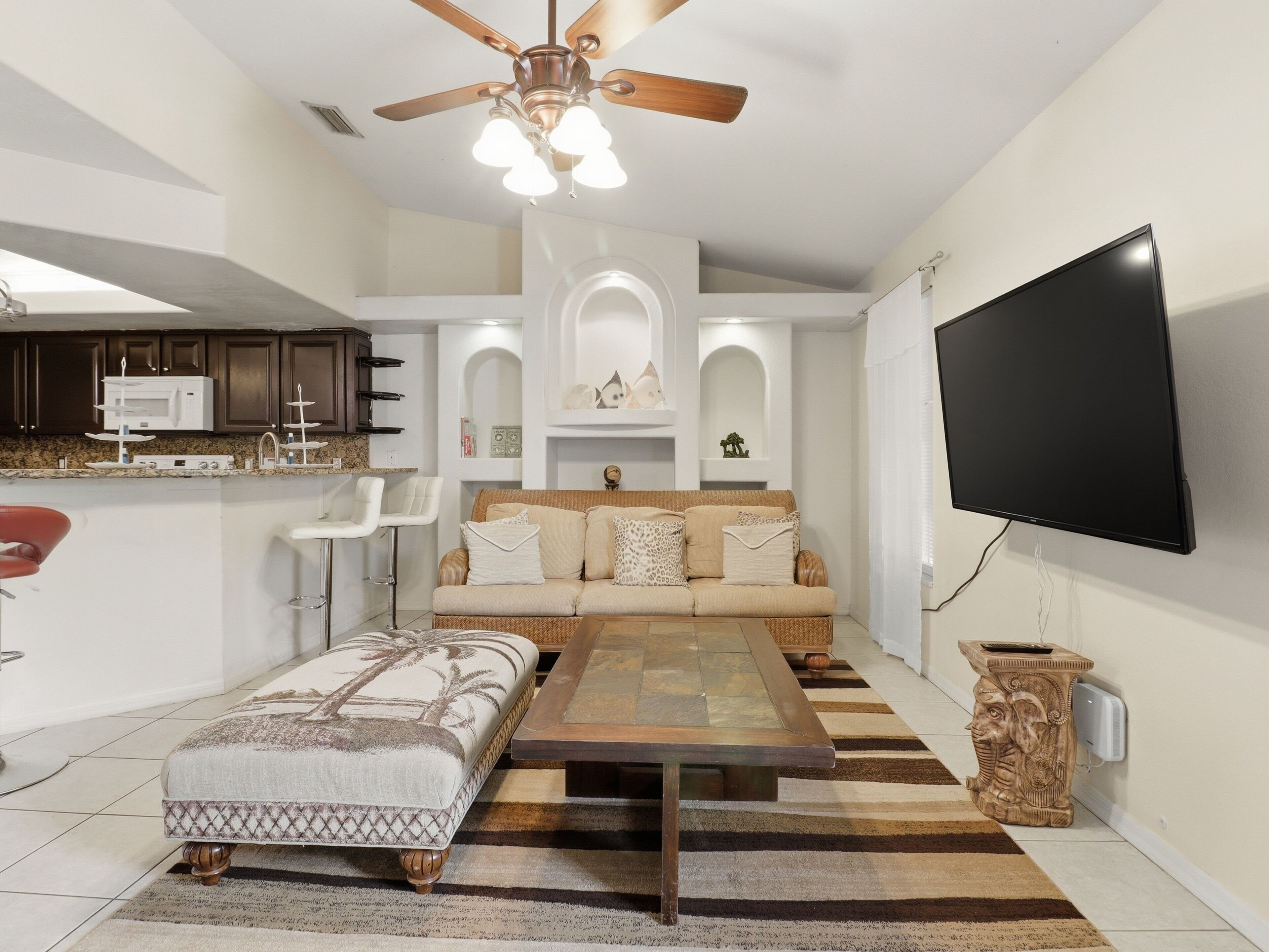 Maison, 4 chambres | Coin séjour | TV connectée, services de streaming