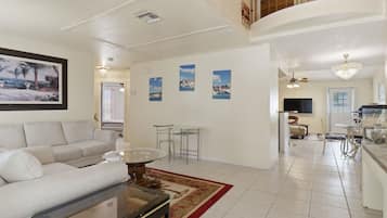 Maison, 4 chambres | Coin séjour | TV connectée, services de streaming