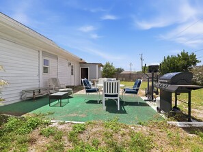House, 4 Bedrooms | Outdoor dining - Sleeps 16 Plus Central Cape Coral Family Escape 4 Bedroom Home (Cape Coral)