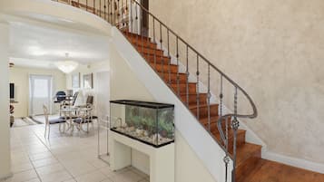 House, 4 Bedrooms | Interior