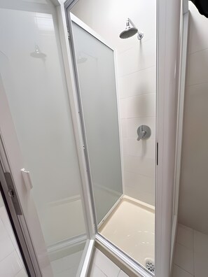 Shower, hair dryer, towels - Olympus Apartment – Agerola (Pianillo)