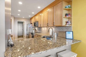 Fridge, microwave, oven, stovetop - Sea Colony Ocean 1st-floor condo with access to pool & tennis court, balcony (Bethany Beach)
