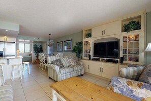 TV, DVD player, offices - Sea Colony Ocean 6th-floor condo with sauna, tennis court, & elevator (Bethany Beach)