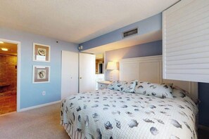 Iron/ironing board, WiFi, bed sheets - Sea Colony Ocean 3rd floor condo w/ tennis court, elevator, and balcony (Bethany Beach)