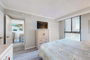 Iron/ironing board, WiFi, bed sheets - Sea Colony Ocean 2nd-floor condo with elevator and gym near beach (Bethany Beach)
