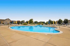 Pool - Bethany Bay 3rd floor condo w/ golf on-site, free WiFi, and balcony (Ocean View)