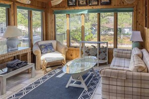 TV, fireplace, offices - South Bethany canal-front house w/ grill, boat dock, and outdoor shower (Bethany Beach)