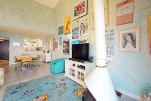 TV, DVD player, offices - Sea Colony 9th floor condo w/ free WiFi, pool, and balcony with ocean view (Bethany Beach)