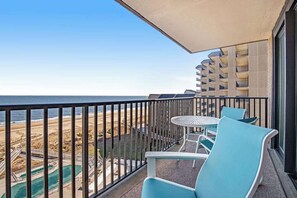 Property grounds - Sea Colony Ocean 10th floor condo w/ tennis court & elevator (Bethany Beach)