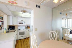 Fridge, microwave, oven, stovetop - Sea Colony 7th floor condo w/ shared basketball court, elevator, and ocean view (Bethany Beach)