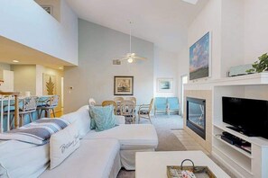 TV, fireplace, DVD player, offices - Sea Colony Tennis 2nd-floor condo with fireplace, basketball court & sauna (Bethany Beach)